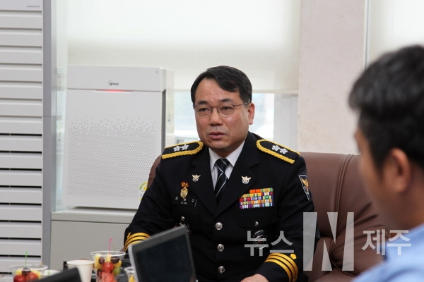 제36대 김병구 제주지방경찰청장이 5일 취임을 갖고 본격적인 행보에 나섰다.