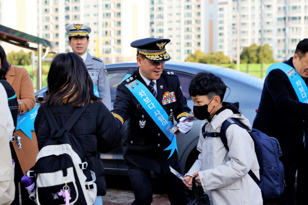 제주경찰청, 어린이 교통안전을 위한 전도 일제 캠페인 개최