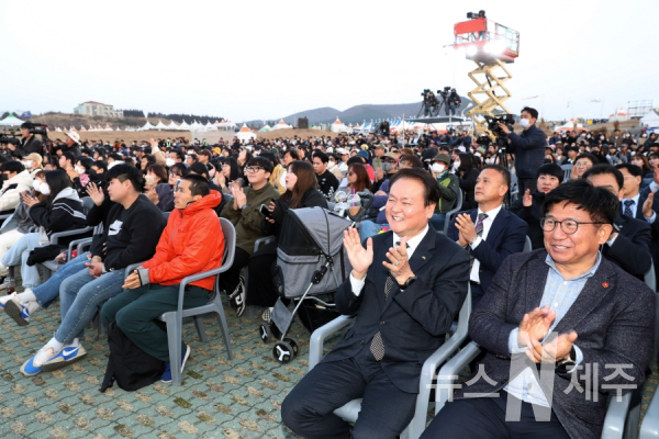 김희현 정무부지사, 2023 제주들불축제 참석