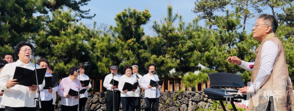 제1회 제주 4.3 어린이평화음악회가 4월 1일 오후 2시부터 북촌 너븐숭이 순이삼촌 문학기념비터에서 성황리에 개최됐다.