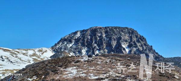 [포토]설명절 연휴 11일과 12일 한라산 윗세오름 산행 (사진=현상석 도민기자)